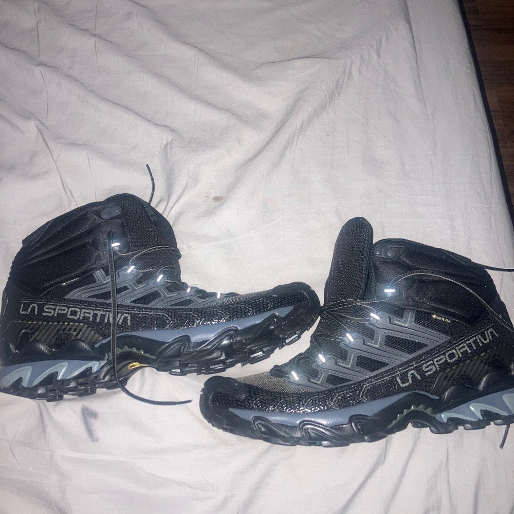 LA SPORTIVA BOOTS